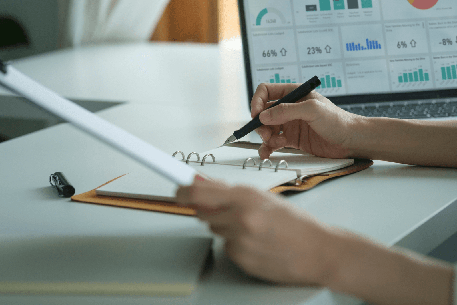 Une administratrice de franchiseur en support aux réseau de franchisés